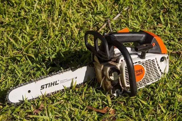 How to Start a Stihl Chainsaw